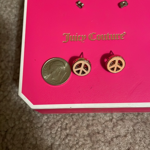 Juicy Couture peace sign earrings - Picture 4 of 4
